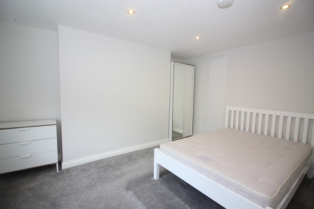 1 bed apartment to rent in Shirehampton House, 35-37 St Davids Hill, EX4 5