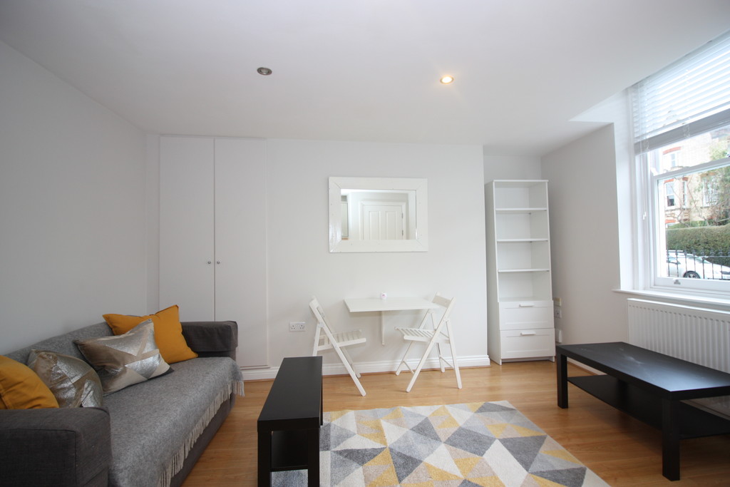 1 bed apartment to rent in Shirehampton House, 35-37 St Davids Hill, EX4  - Property Image 3