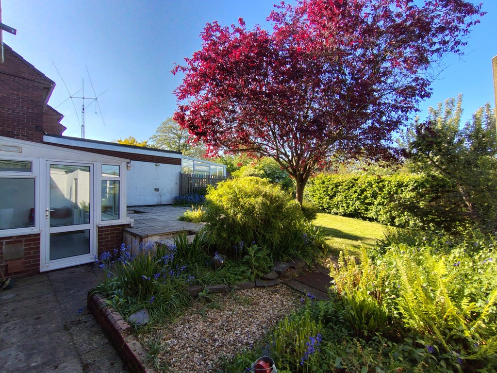 2 bed apartment to rent in Mincinglake Road 11