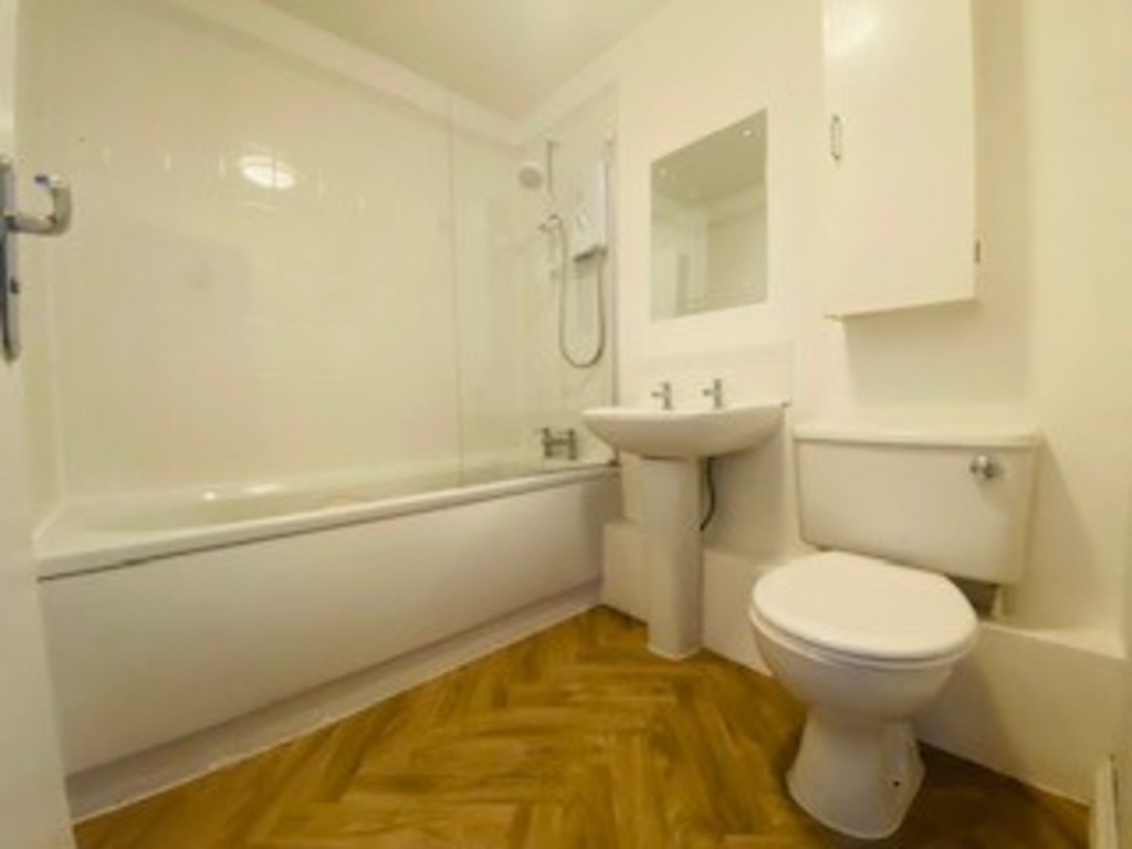 2 bed apartment to rent in River Meadows, Water Lane 5