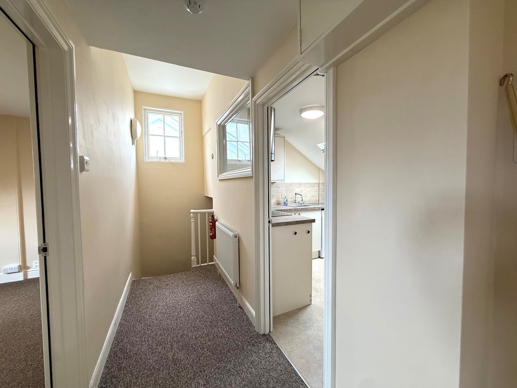2 bed flat to rent in Elm Grove Road  - Property Image 6