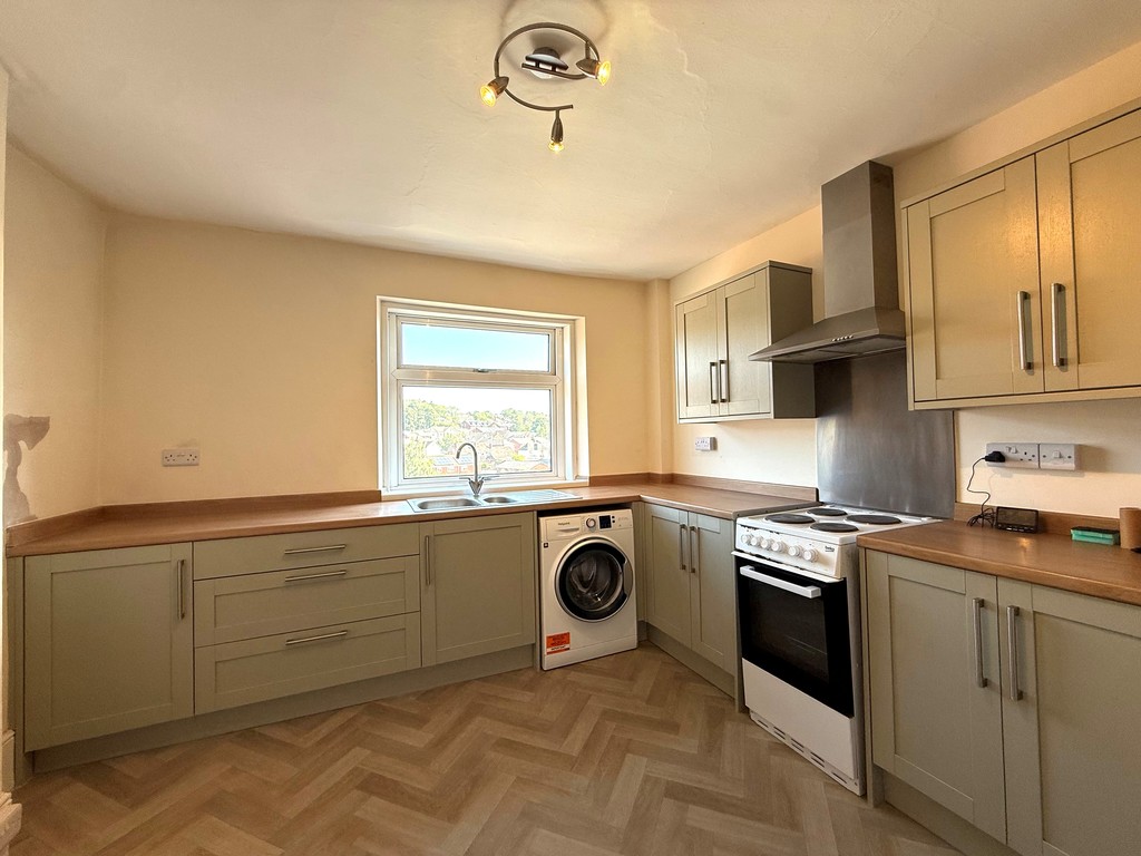 1 bed apartment to rent in Union Road, Crediton 2