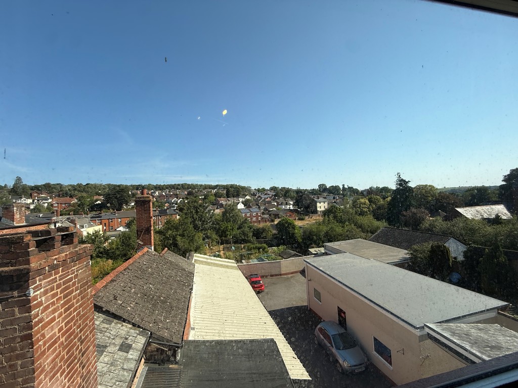 1 bed apartment to rent in Union Road, Crediton  - Property Image 2