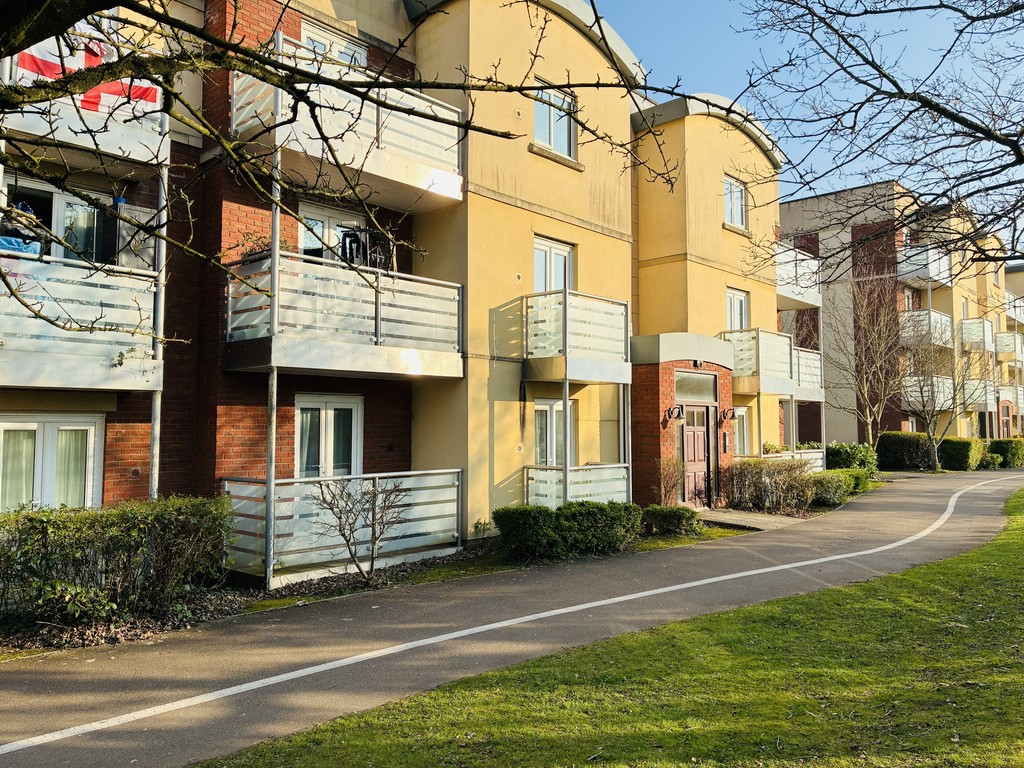 2 bed apartment to rent in Heraldry Walk 1
