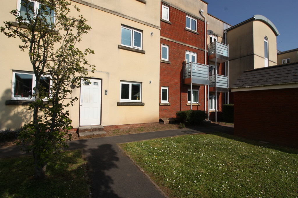 2 bed apartment to rent in Heraldry Walk 13
