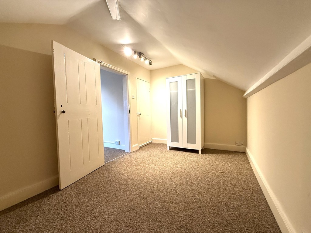 3 bed apartment to rent in New North Road, Exeter, EX4 6