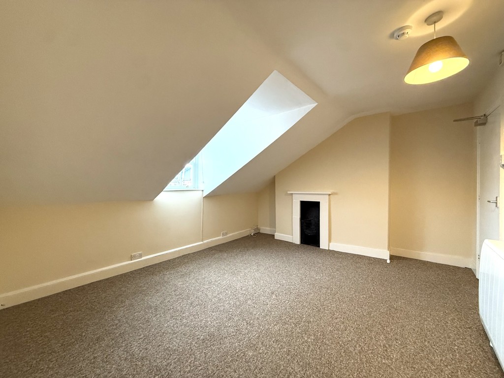 3 bed apartment to rent in New North Road, Exeter, EX4 7
