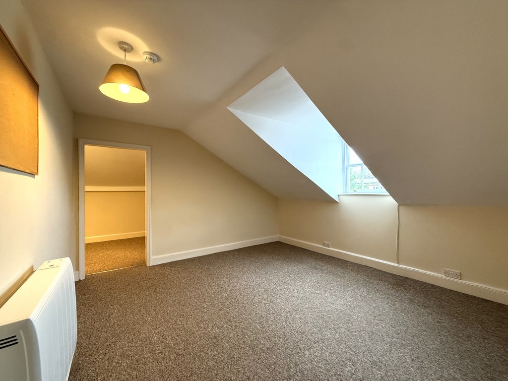 3 bed apartment to rent in New North Road, Exeter, EX4 8