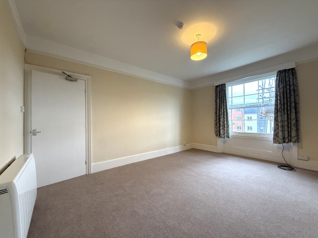 3 bed apartment to rent in New North Road, Exeter, EX4 10