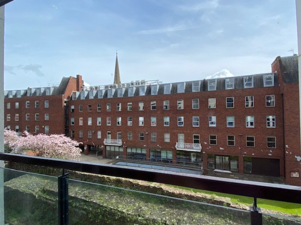 1 bed apartment for sale in Trinity Apartments, Roman Walk  - Property Image 4