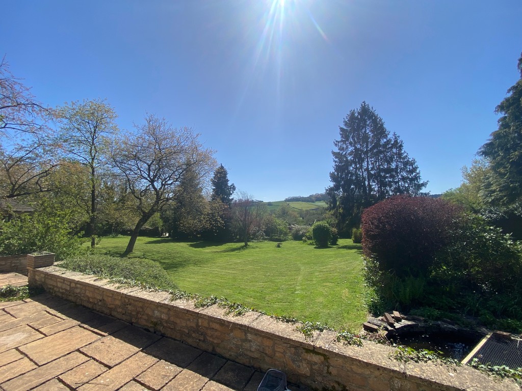 4 bed detached bungalow to rent in Moorlake, CREDITON 2