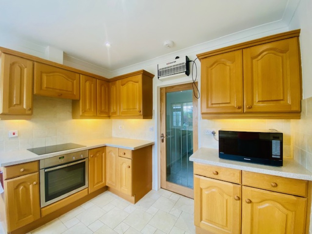 4 bed detached bungalow to rent in Moorlake, CREDITON  - Property Image 4