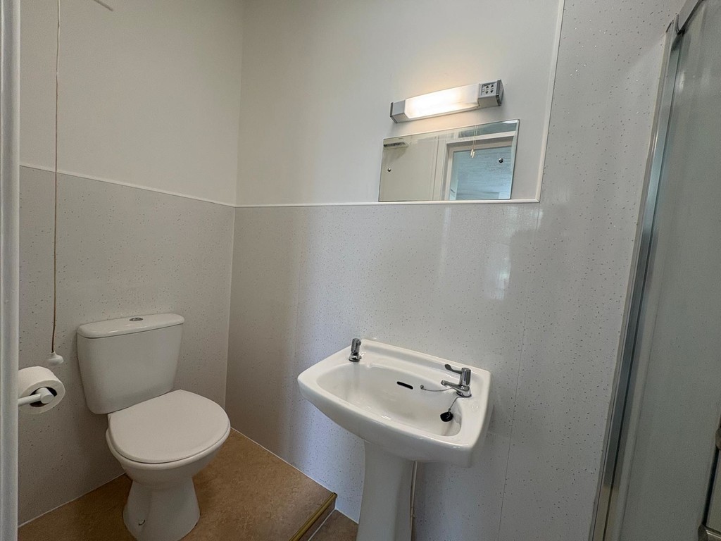 1 bed studio flat to rent in Cowick Street  - Property Image 7