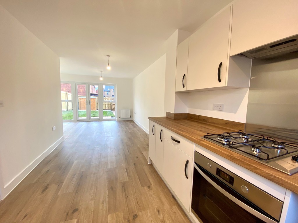 3 bed town house to rent in Granite Rise, Pinhoe, EX4 4