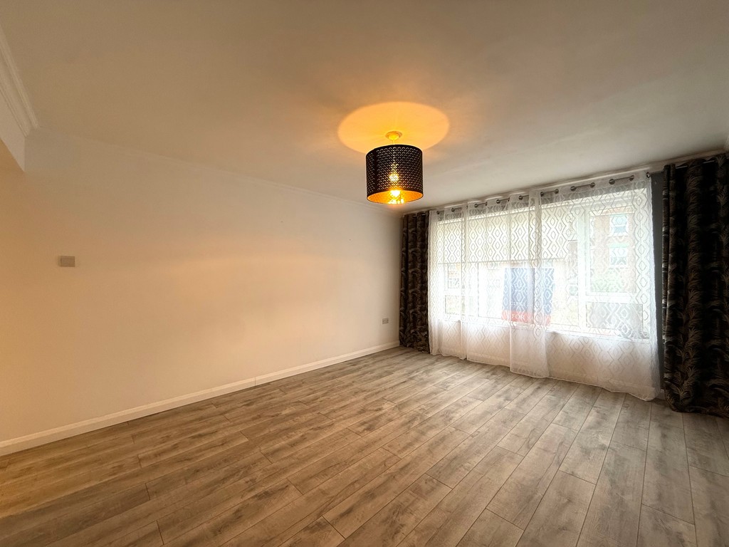 2 bed apartment for sale in Flat E, 27 Well Street 7