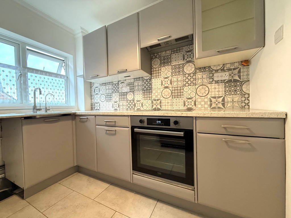 2 bed apartment for sale in Flat E, 27 Well Street 5