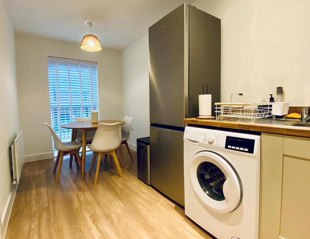 2 bed end of terrace house to rent in 61 Quarry Heights 3
