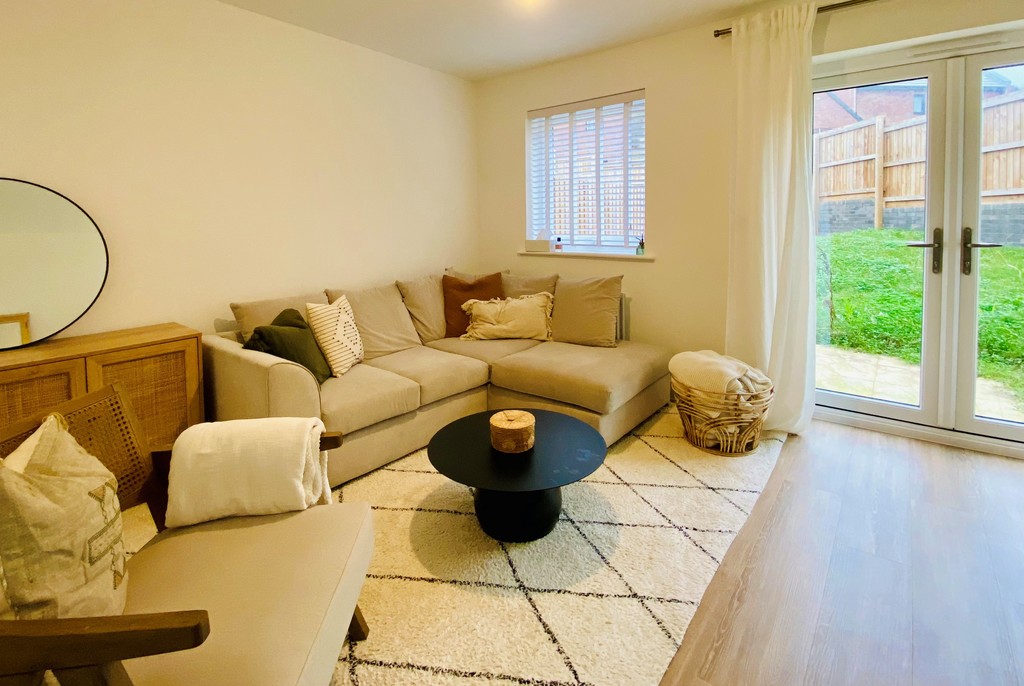 2 bed end of terrace house to rent in 61 Quarry Heights - Property Image 1