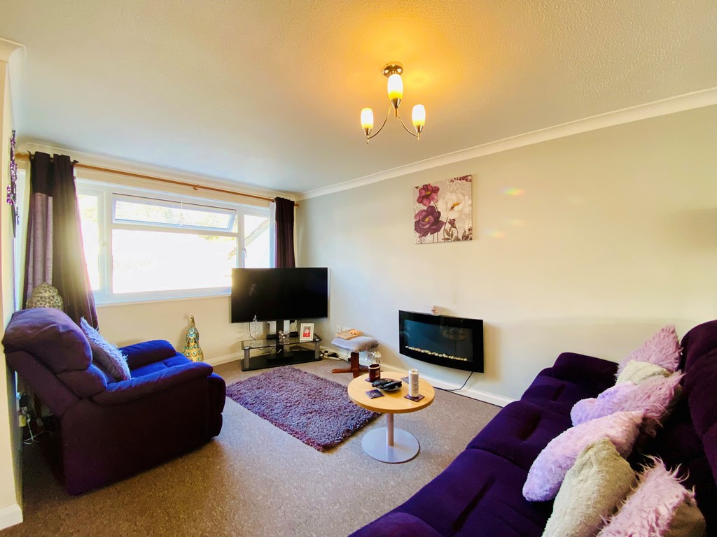 2 bed terraced house for sale in Tower Gardens, Crediton  - Property Image 4