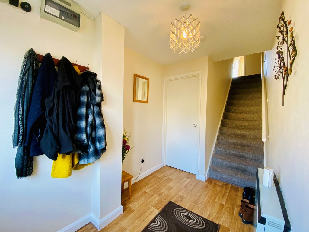 2 bed terraced house for sale in Tower Gardens, Crediton  - Property Image 2