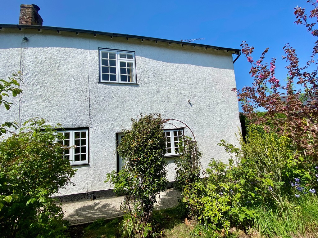 2 bed cottage for sale in Chapel Road, Alphington, Exeter - Property Image 1