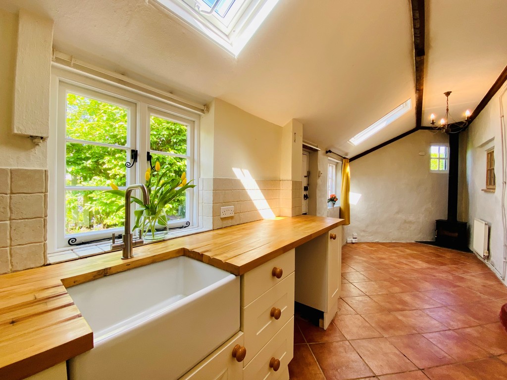 2 bed cottage for sale in Chapel Road, Alphington, Exeter 1