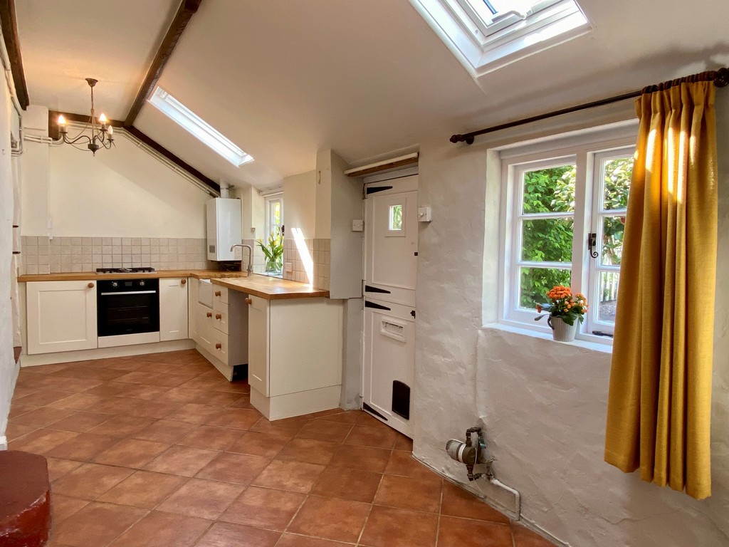 2 bed cottage for sale in Chapel Road, Alphington, Exeter 8