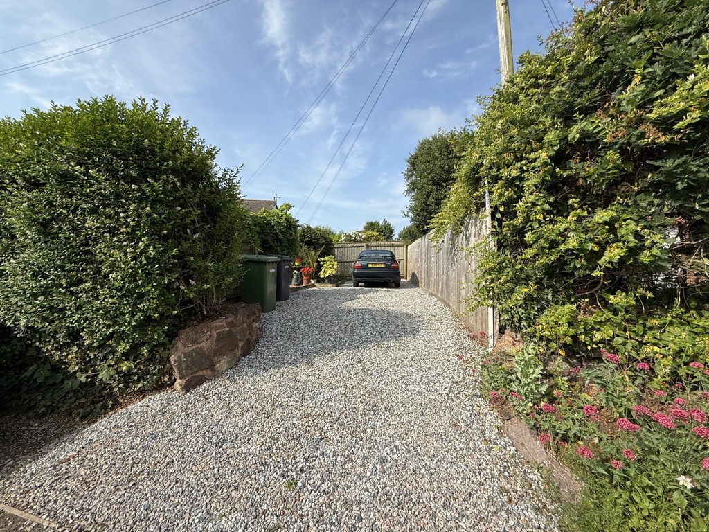 2 bed cottage for sale in Chapel Road, Alphington, Exeter  - Property Image 37