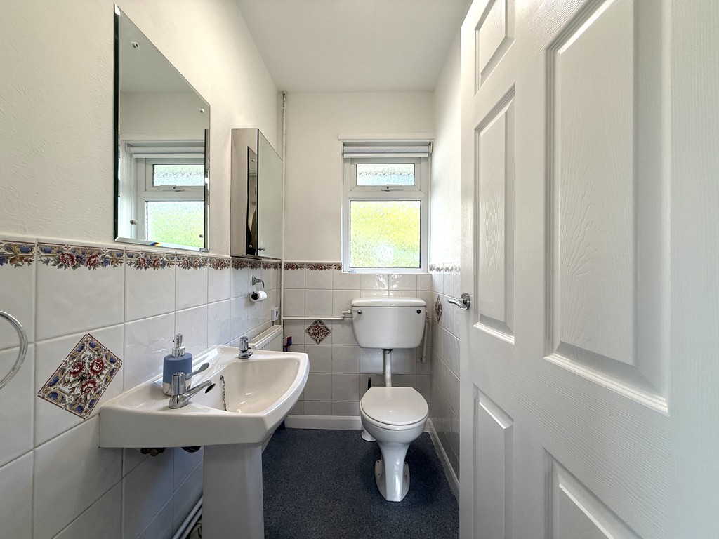 3 bed detached bungalow to rent in Morchard Bishop 11