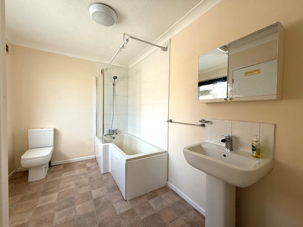 3 bed apartment to rent in - Exeter Road, Cullompton, EX15  - Property Image 6