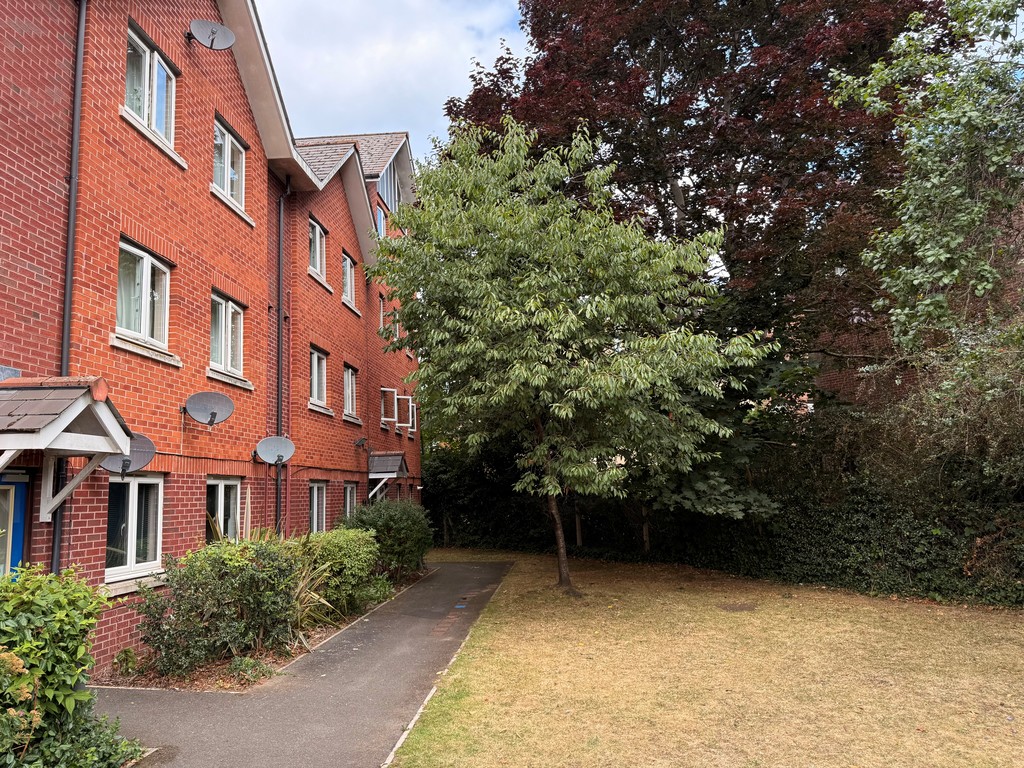 3 bed apartment to rent in Powhay Mills, Tudor Street