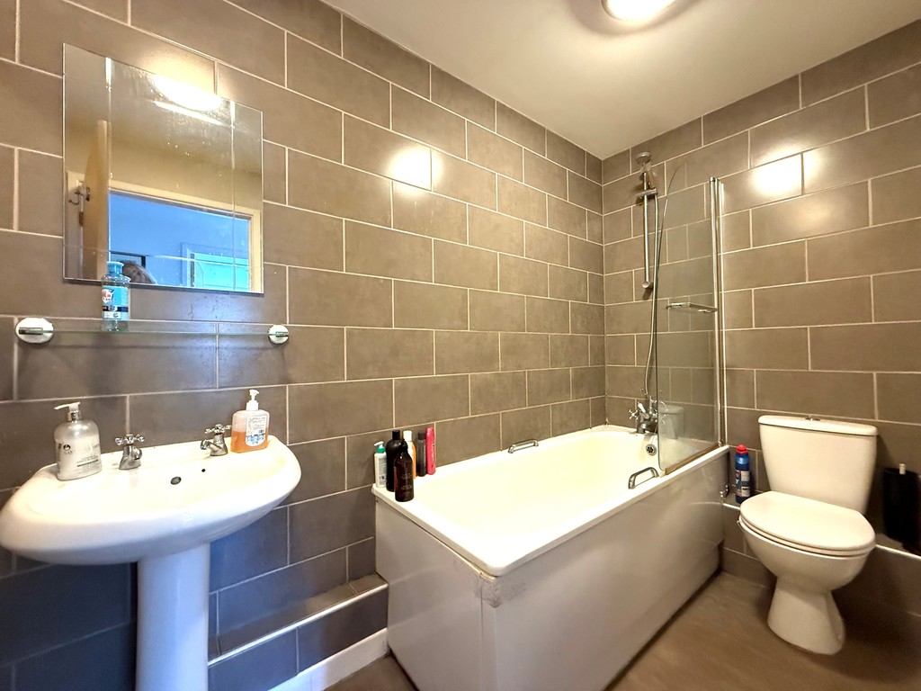 3 bed apartment to rent in Powhay Mills, Tudor Street  - Property Image 9