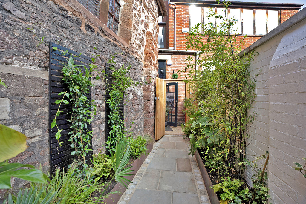 2 bed terraced house to rent in Catherine Street, Exeter, EX1  - Property Image 3