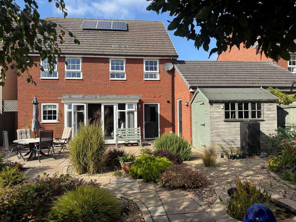 4 bed detached house for sale in Veysey Close, Exeter, EX2 1