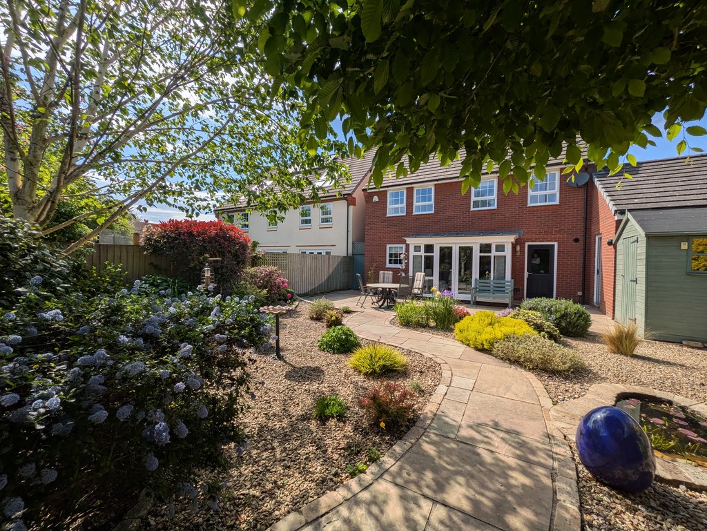 4 bed detached house for sale in Veysey Close, Exeter, EX2 20