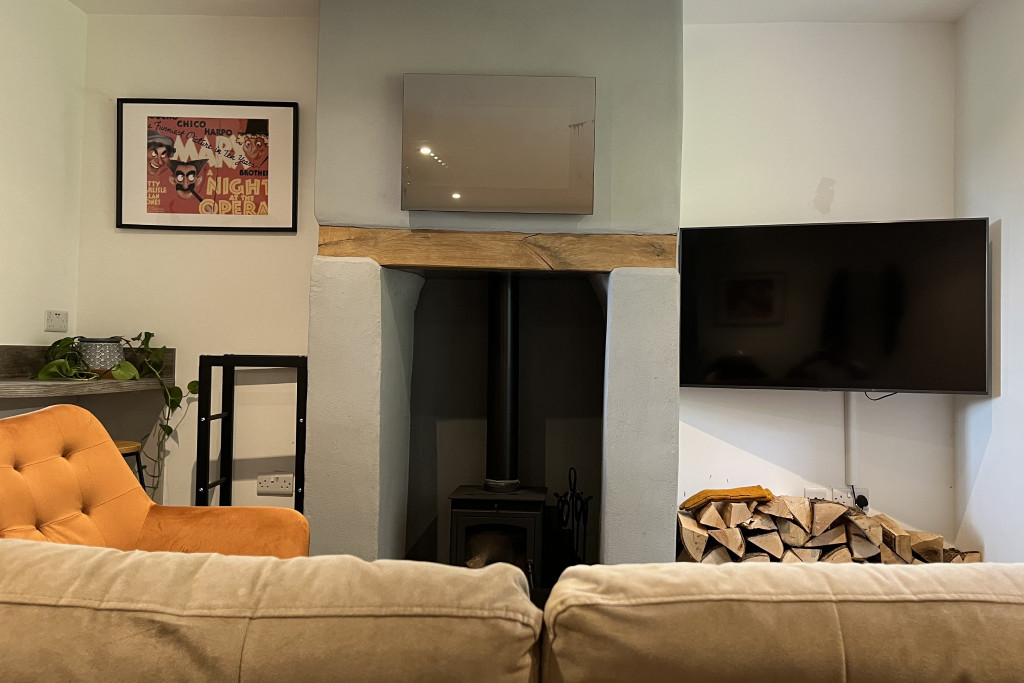 2 bed terraced house to rent in Torrington Place, Kenton, EX6 2