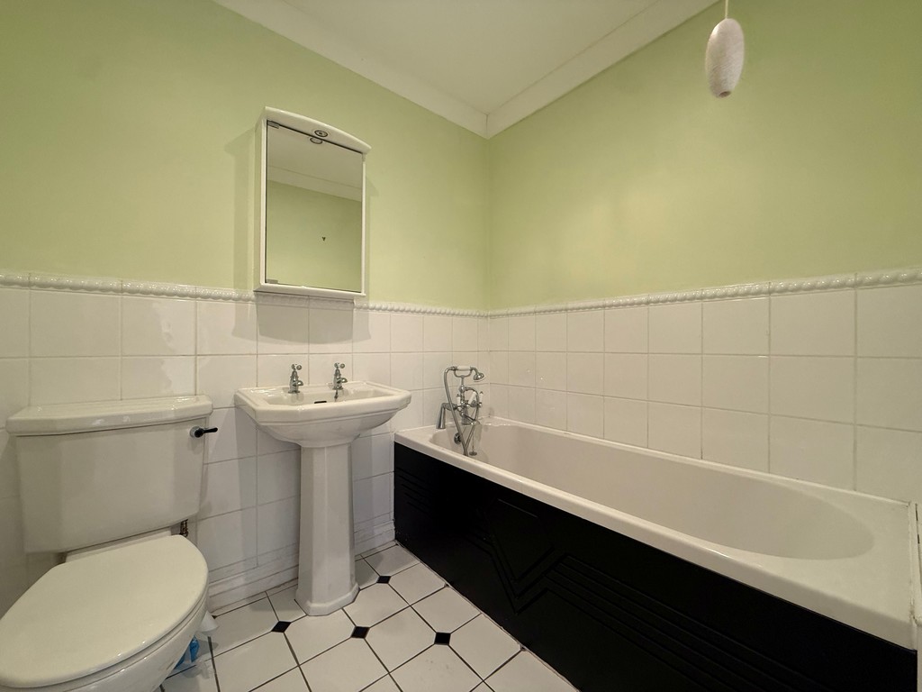 2 bed apartment to rent in Compass Quay, Exeter  - Property Image 17