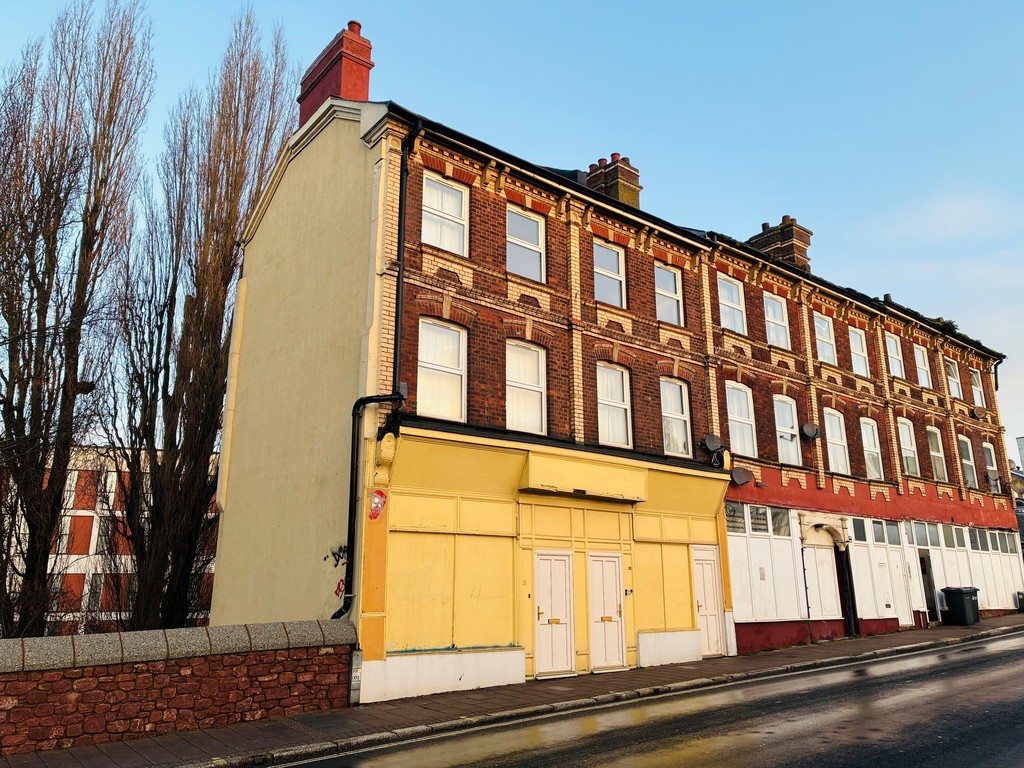 4 bed for sale in New Bridge Street 1