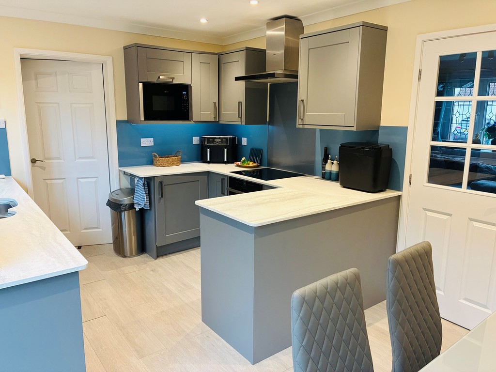 3 bed detached house for sale in Moor View Drive, Teignmouth, TQ14  - Property Image 20