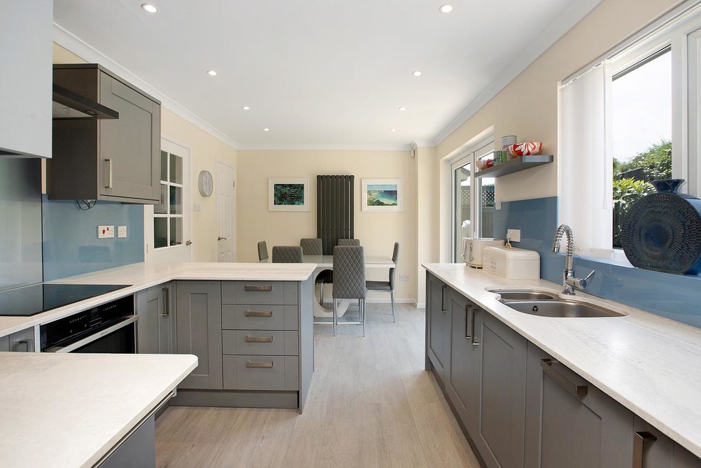 3 bed detached house for sale in Moor View Drive, Teignmouth, TQ14  - Property Image 3