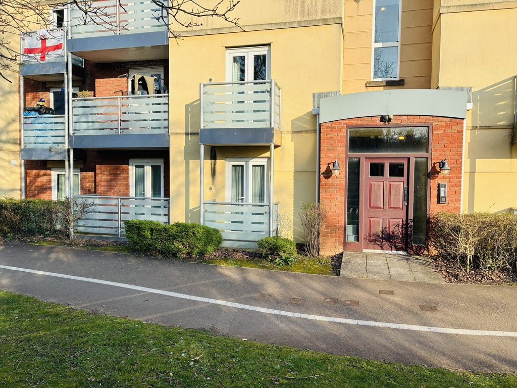 2 bed apartment for sale in Heraldry Walk 14