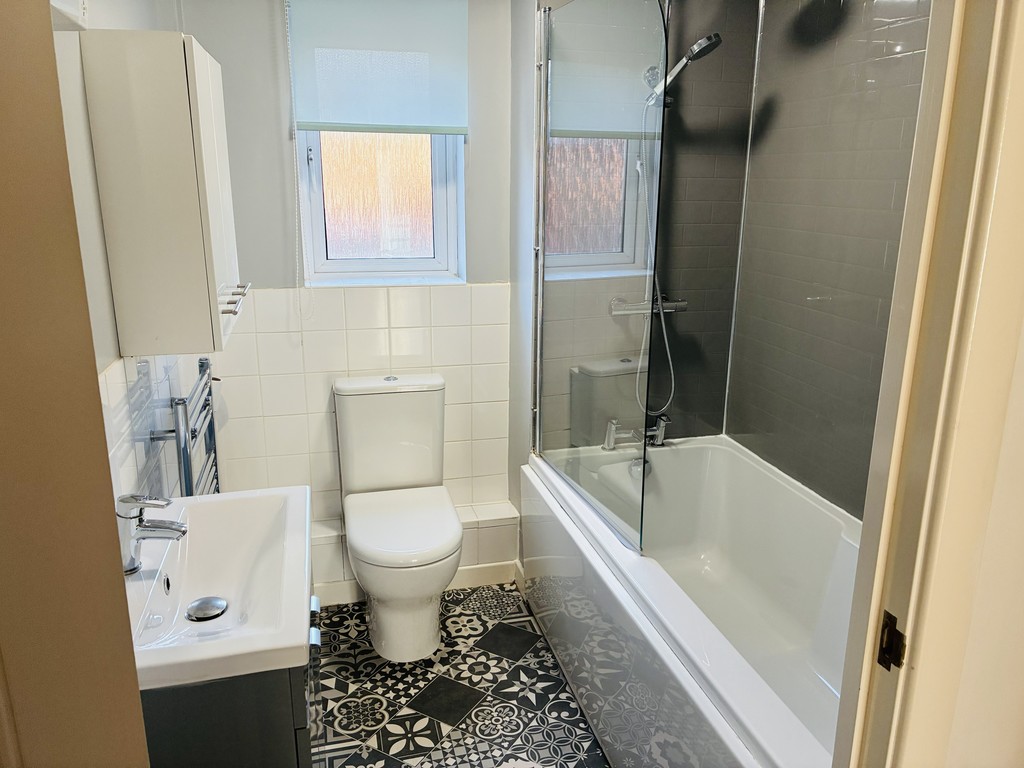 2 bed apartment for sale in Heraldry Walk  - Property Image 7