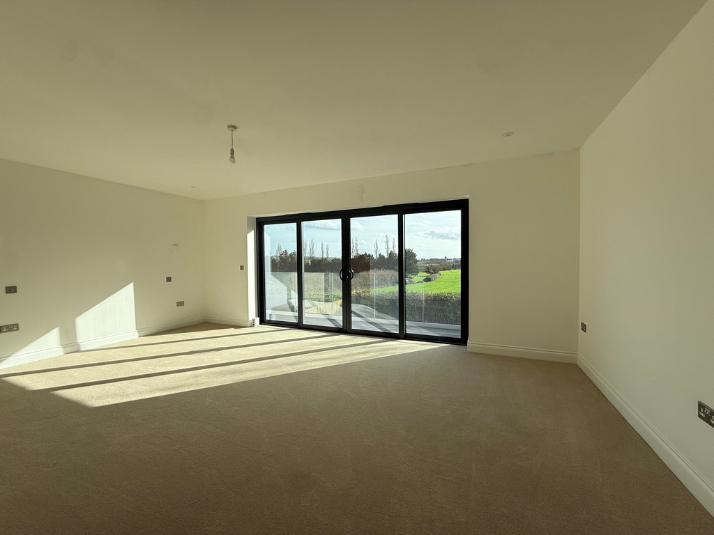 5 bed detached house to rent in Old Rydon Lane, Exeter 13