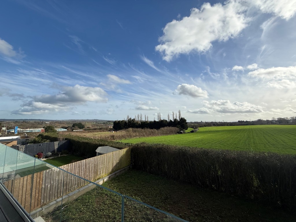 5 bed detached house to rent in Old Rydon Lane, Exeter 14