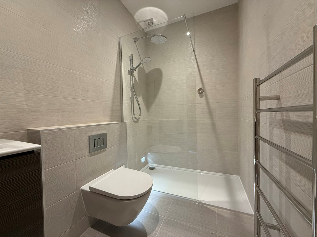 5 bed detached house to rent in Old Rydon Lane, Exeter 31