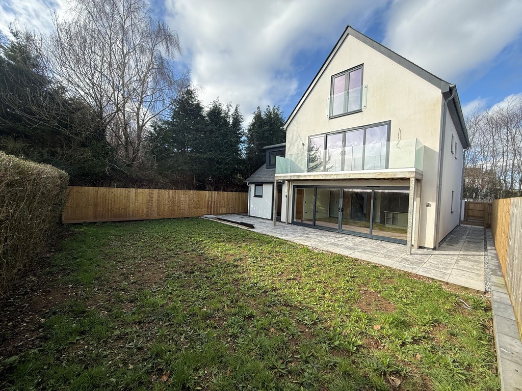 5 bed detached house to rent in Old Rydon Lane, Exeter 5