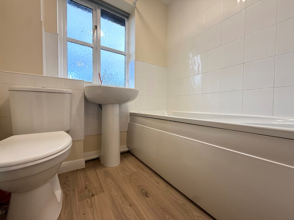 2 bed terraced house to rent in Fulford Drive, Cullompton, EX15 16