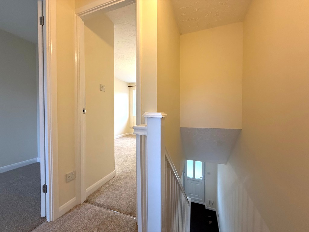 2 bed terraced house to rent in Fulford Drive, Cullompton, EX15 9