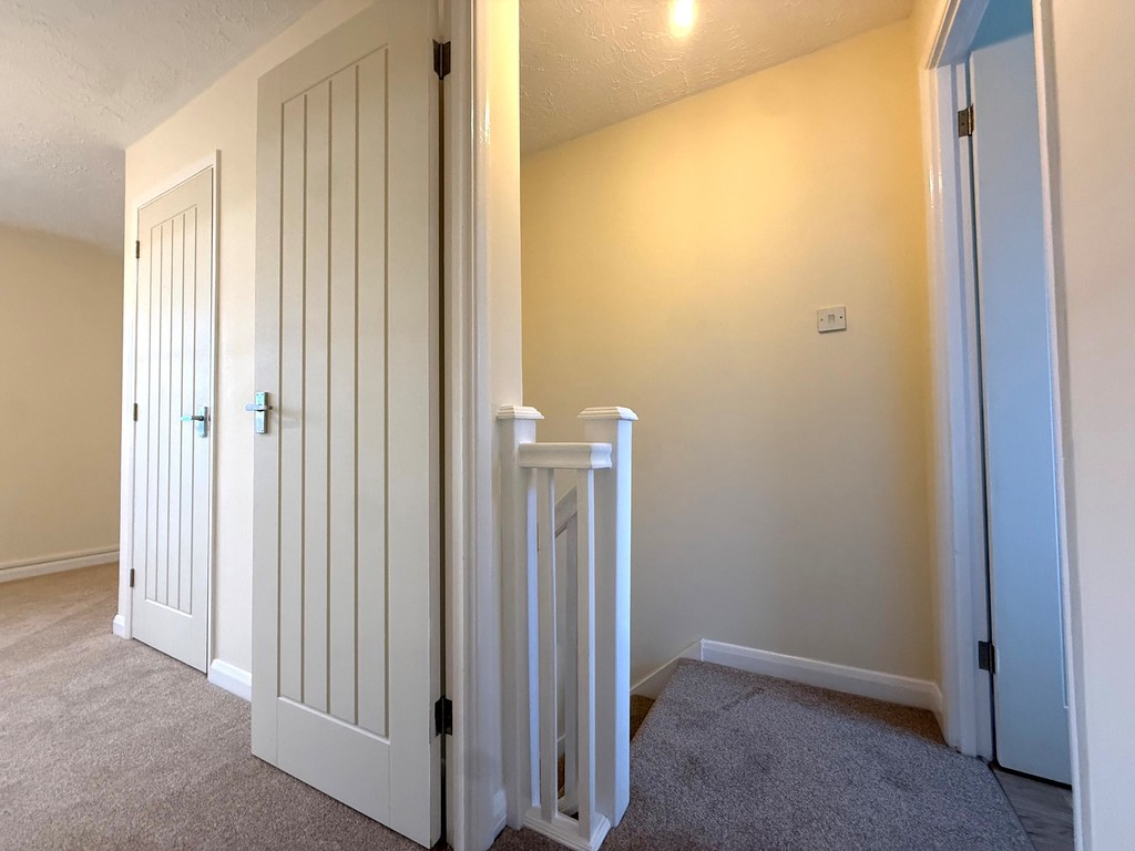 2 bed terraced house to rent in Fulford Drive, Cullompton, EX15 10