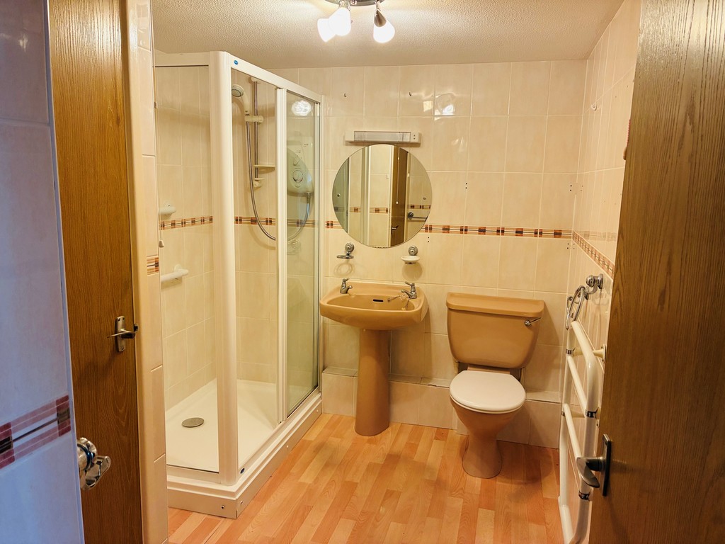 2 bed apartment for sale in East Cliff Road, Dawlish, EX7 7